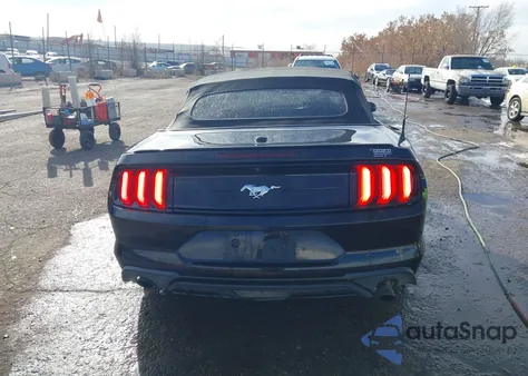 2021 Ford Mustang Ecoboost Premium z USA, uszkodzony, nr VIN 1FATP8UH4M5120647